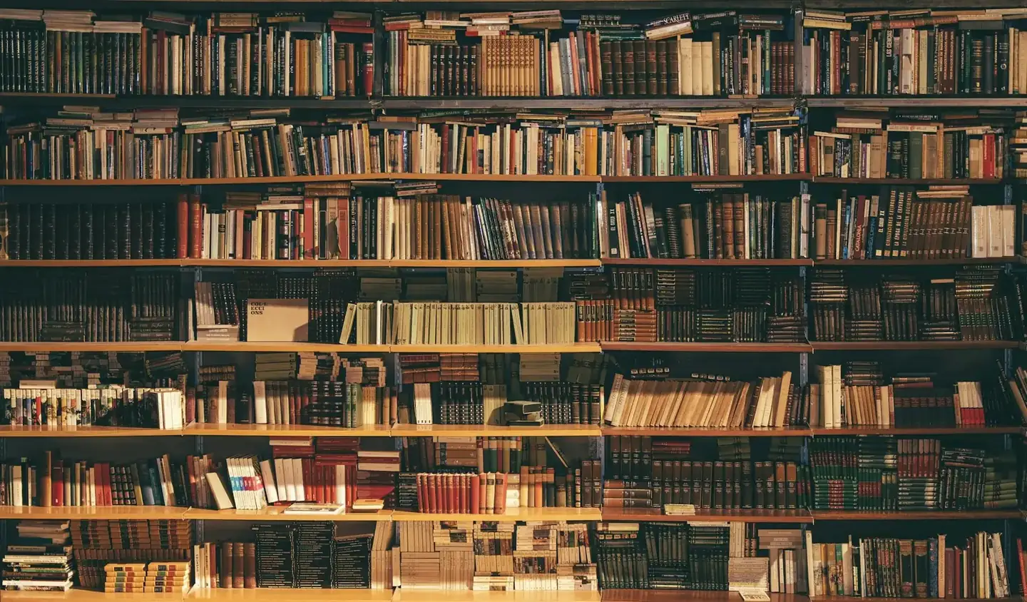 مكتبة حديثة